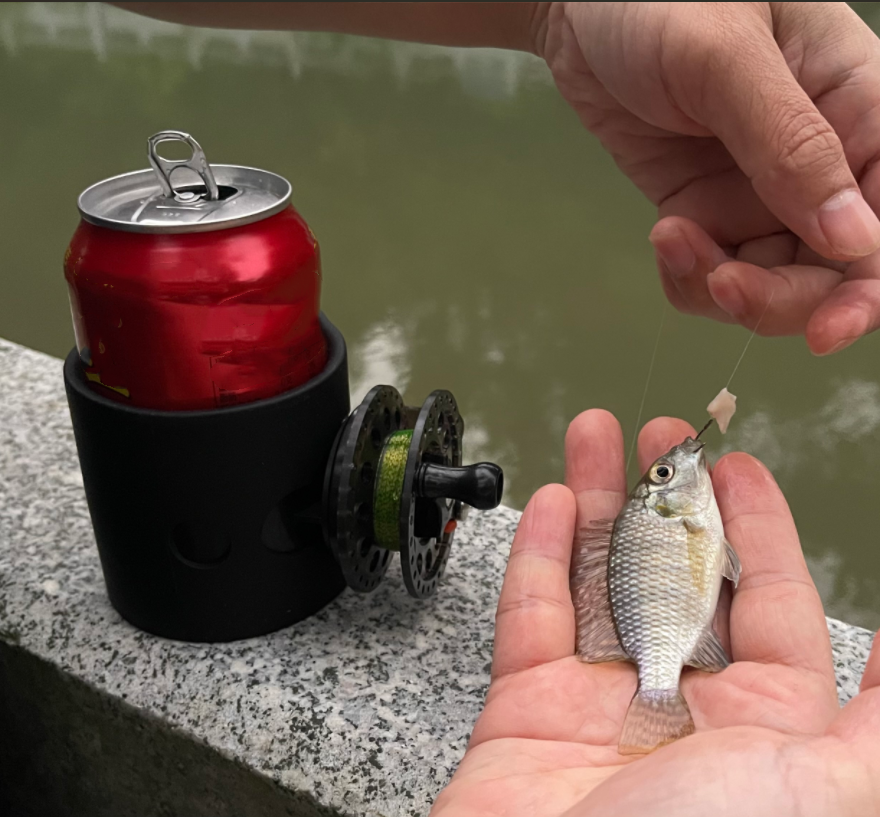 HEBEERNEW CAN HOLDER WITH FISHING WHEEL GREAT GIFT FOR FATHER DAYS